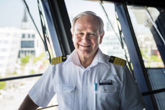 Mein Schiff Kapitän Kjell Holm