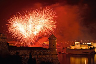 Silvester Feuerwerk in der Mein Schiff Destination Malta