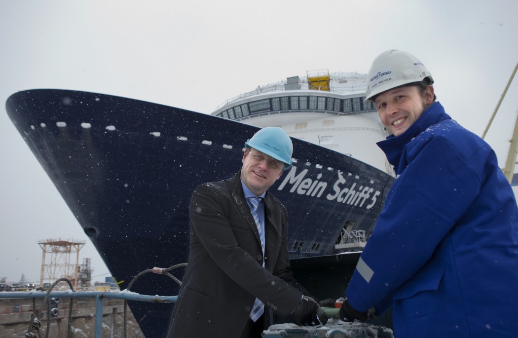 Mein Schiff 5: Das erste Mal Wasser unter dem Kiel