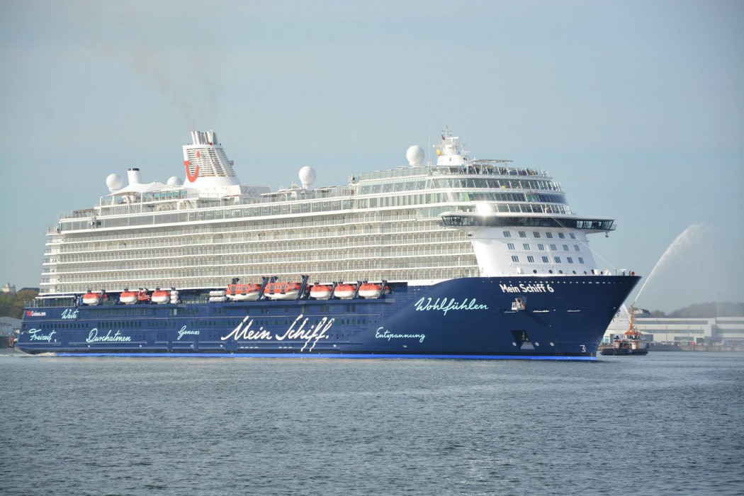 Die Mein Schiff 6 erstmals in Kiel