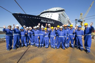 Crew Mein Schiff 6