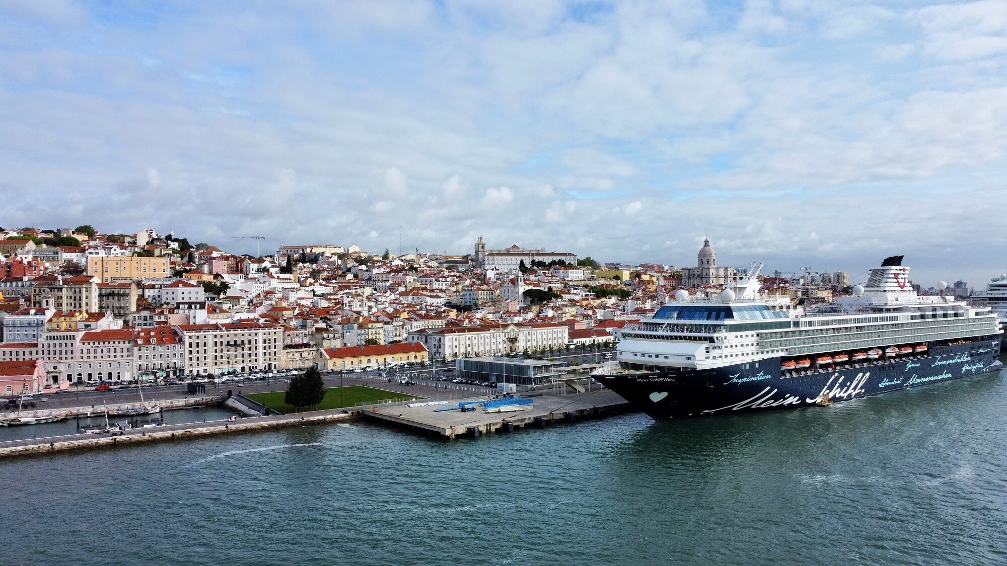 Westeuropa-Kreuzfahrten mit Mein Schiff entdecken