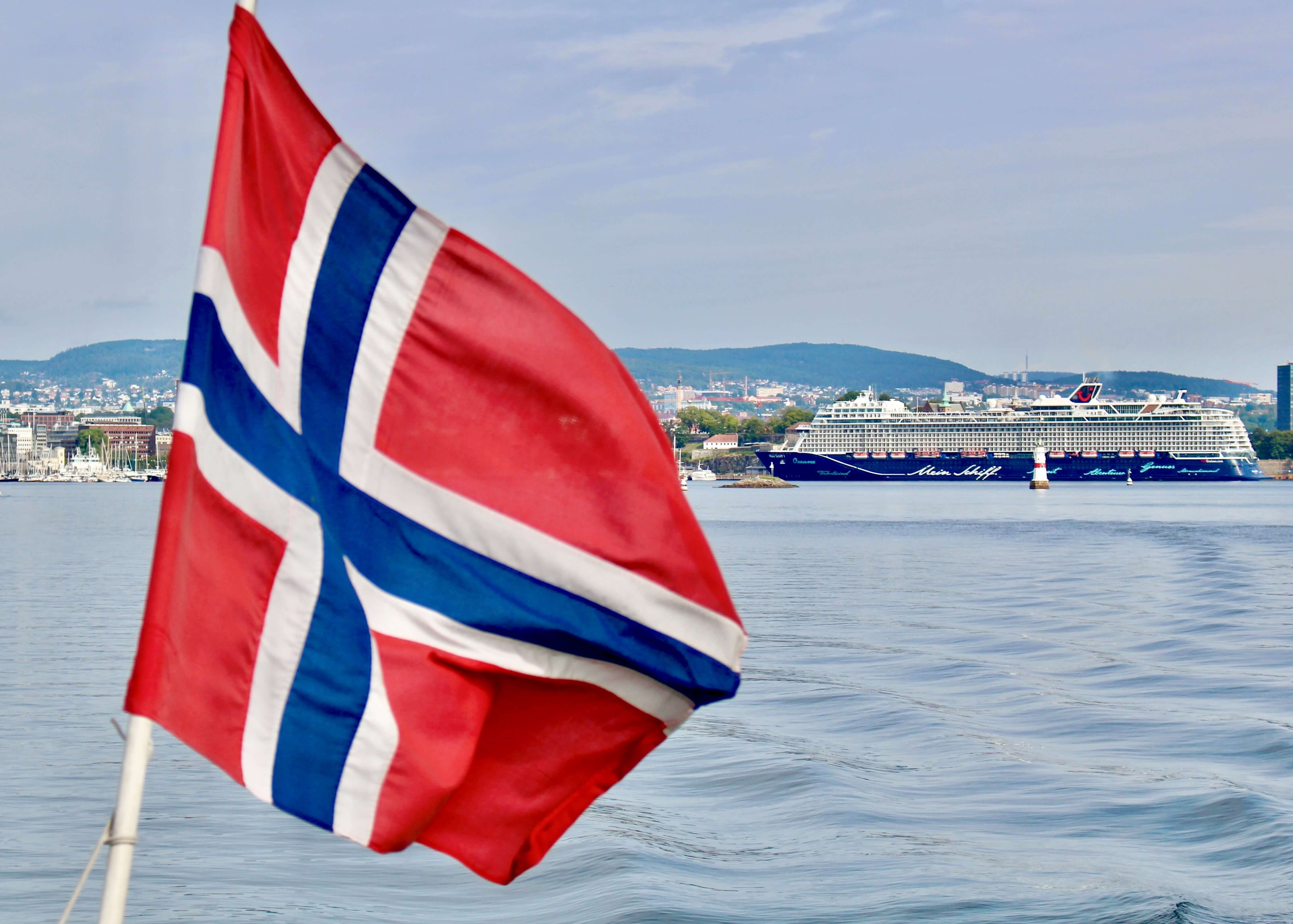 Mein Schiff Kreuzfahrt ins Nordland ab/bis Deutschland entdecken