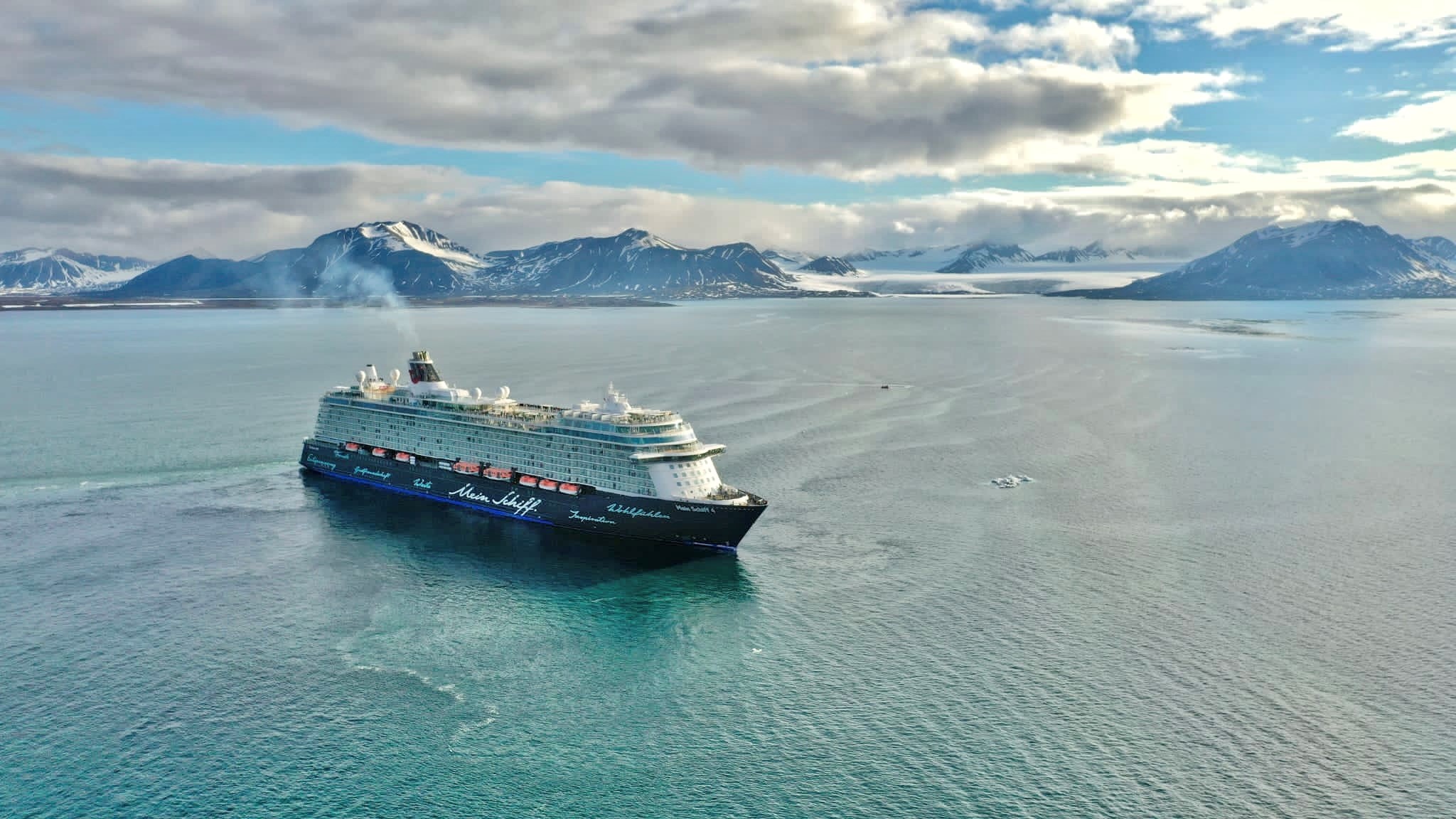 Mein Schiff 3 auf Norwegen Kreuzfahrt mit Spitzbergen und Nordkap