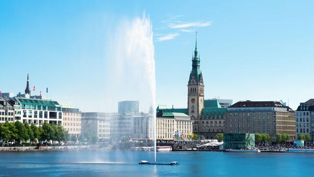 Hafenbild Hamburg Hamburg TUI Cruises Mein Schiff