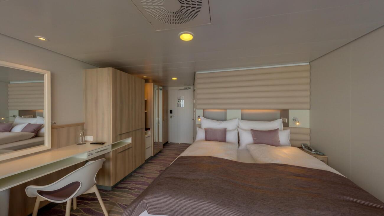 Junior Suite mit Balkon Neue Mein Schiff 2 TUI Cruises Junior Suite mit Balkon Neue Mein Schiff 2 TUI Cruises